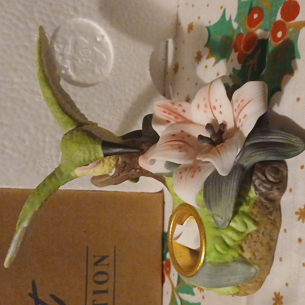 Avon Hummingbird Candleholder - Picture 3 of 7